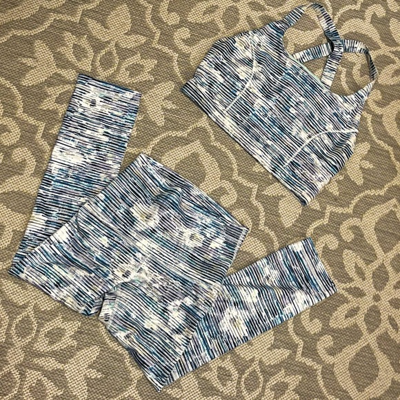 Lululemon Pure Practice Bra
Blurry Belle Multi / Sea Mist - Picture 7 of 10